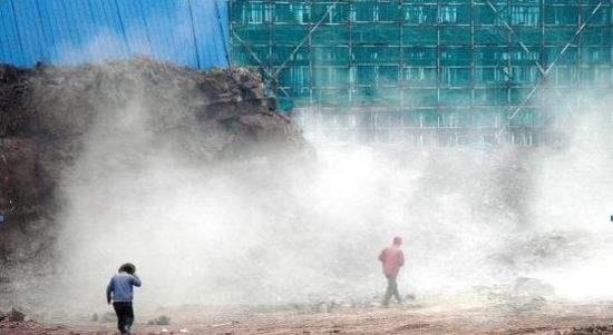 砂石矿山迎扬尘污染专项治理 不达标就停产整治